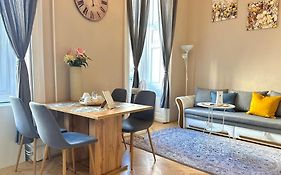 Budapest Palace Apartment - Palace District - Downtown